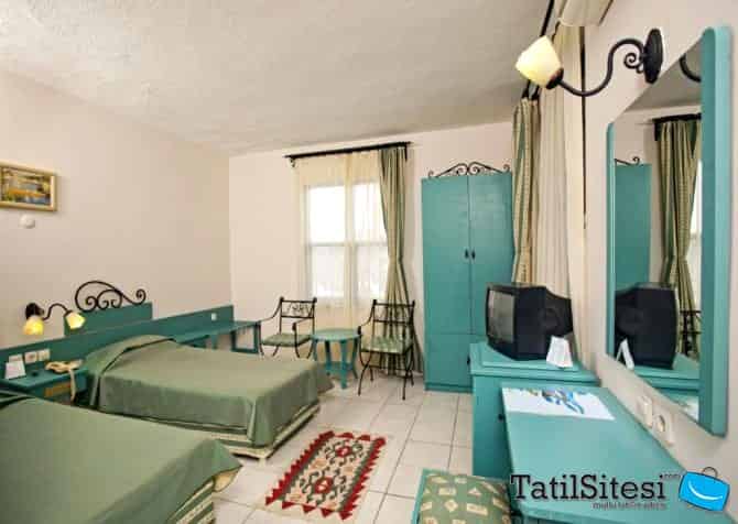 Club Titan Hotel